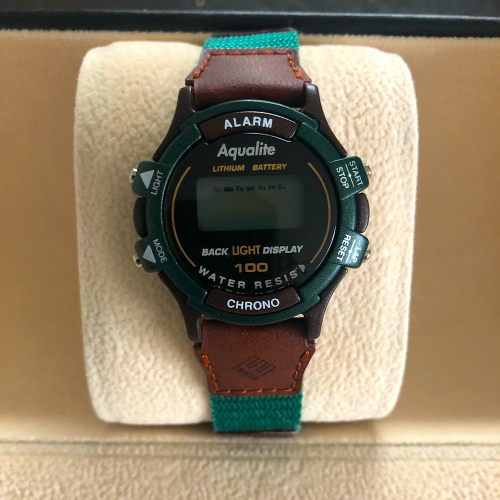 26mm Aqualite digital watch